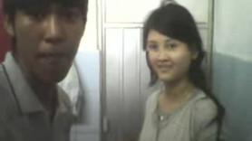 น้องเพลงนักเรียนโรงเรียนอินเตอร์ เอากันแฟนในห้องน้ำ โดนยกขาเด้าหีซอยรัวๆ ท่าหมาเด้าหีน้ำว่าวคาหี